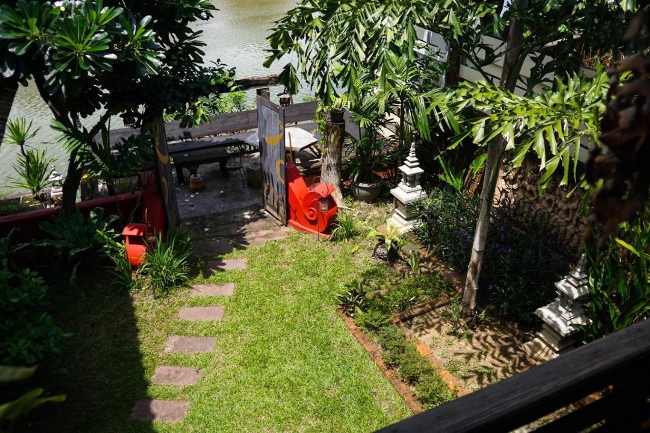The Riverside Guest House Lampang Exterior foto