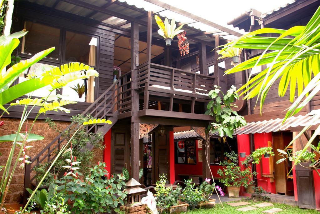 The Riverside Guest House Lampang Exterior foto